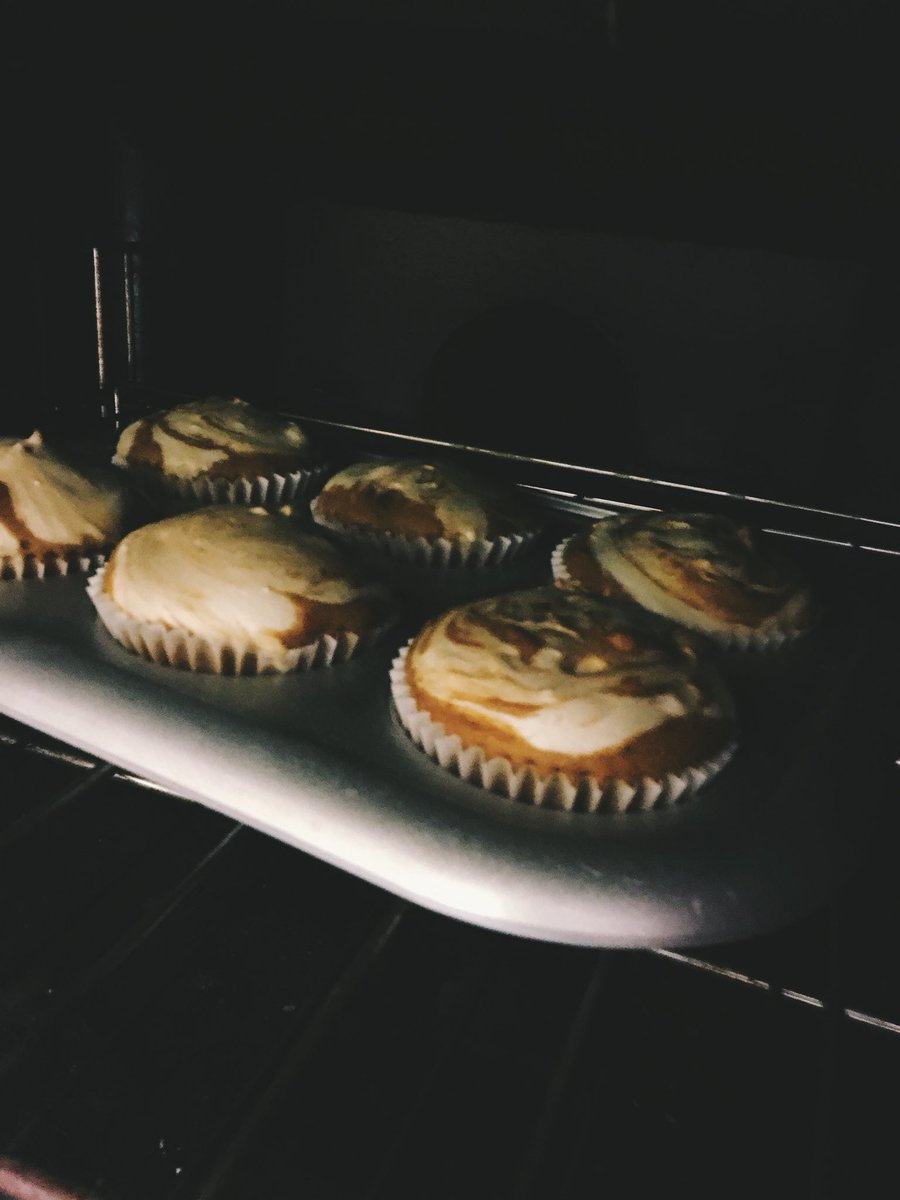 SpringArborCafe's tweet photo. We’re baking up something delicious! #pumpkinspicelife #springarborcafe #springarbormichigan #pumpkinmuffin https://t.co/eq5PHjIM2H
