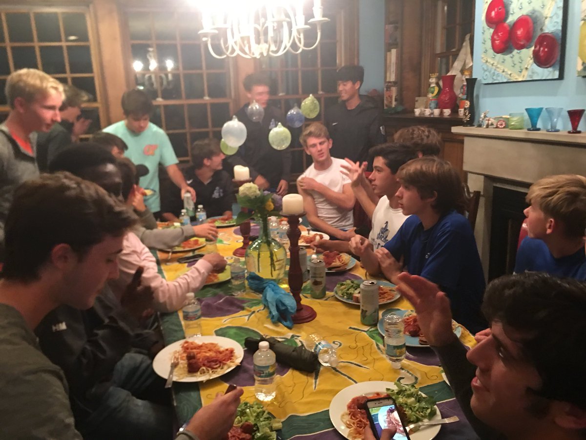 GALancerBSoccer's tweet image. A Little Team Bonding. #CarbLoad #DistrictFinals #WinForTeisl