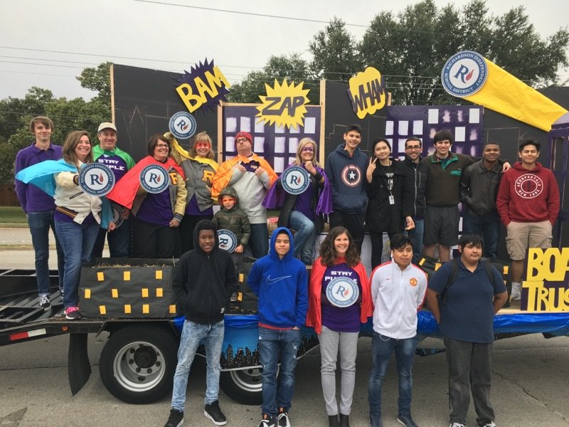 RichardsonISD's tweet photo. Check out this #SuperTeam ๐ฏ @RstudioRHS, @NickBTheIntern and the #RISDBoT #CantStopRISD #Supers #Awesome #RHSHoCo2017 https://t.co/IajITkaOw5
