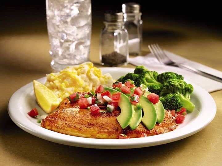 Dennys_Toronto's tweet photo. Our delicious Tilapia. A seasoned white fish fillet grilled and topped with freshly made pico de gallo and fresh avocado. #DennysToronto https://t.co/J1SXhqnl5B