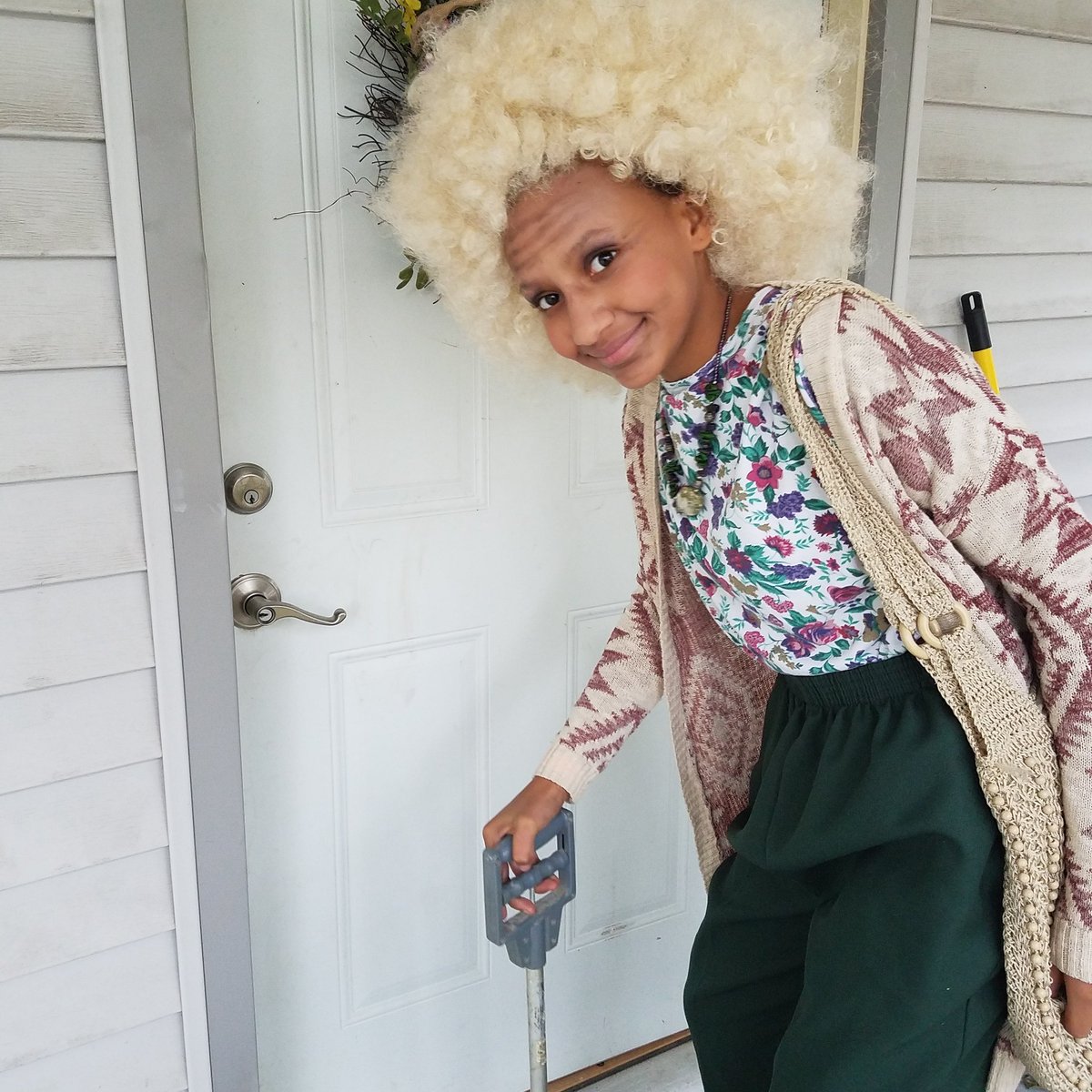 angelacapes's tweet photo. My daughter's Halloween costume. Ready for her school dance. https://t.co/6xJxdidTHx