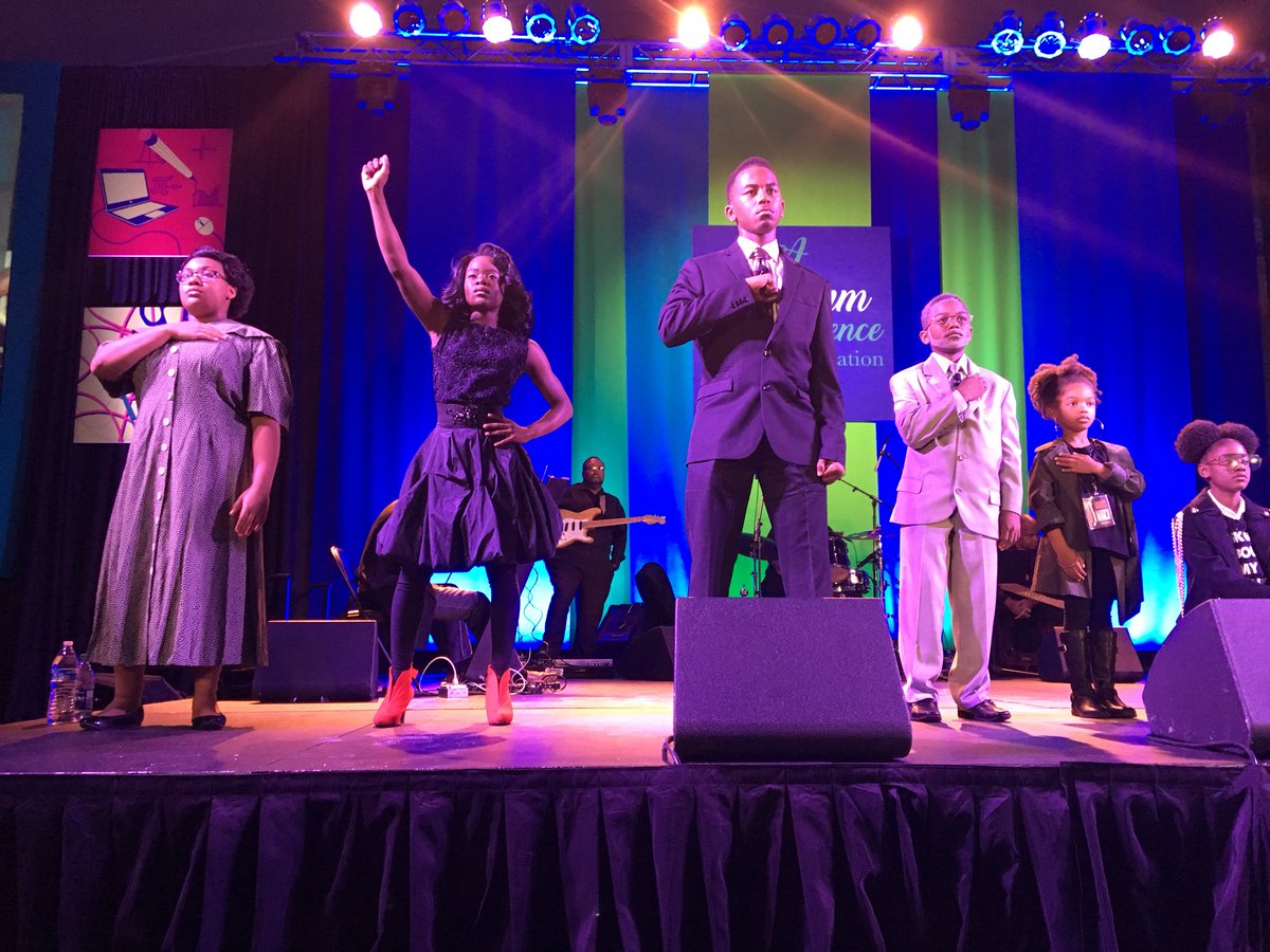 DCDPR's tweet photo. Lift Every Voice and Sing! The kids of SE Tennis and Learning put on a grand performance. #Rwlcplatinumexperience #Tennistiesafterfive https://t.co/MeXB0JJhqX