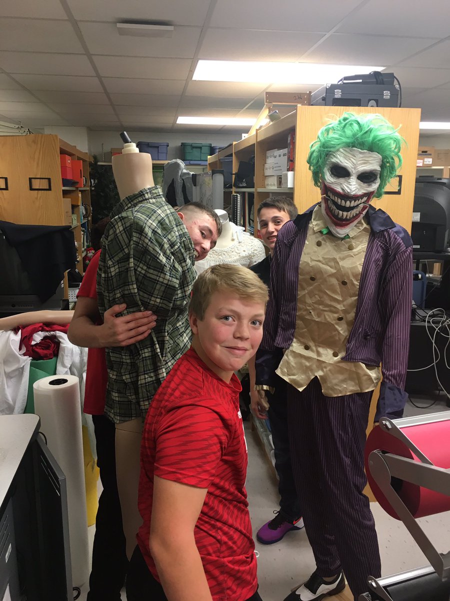 Make sure to get to the school of screams @eastmiddlesc tomorrow at 6pm #sccsd #halloween