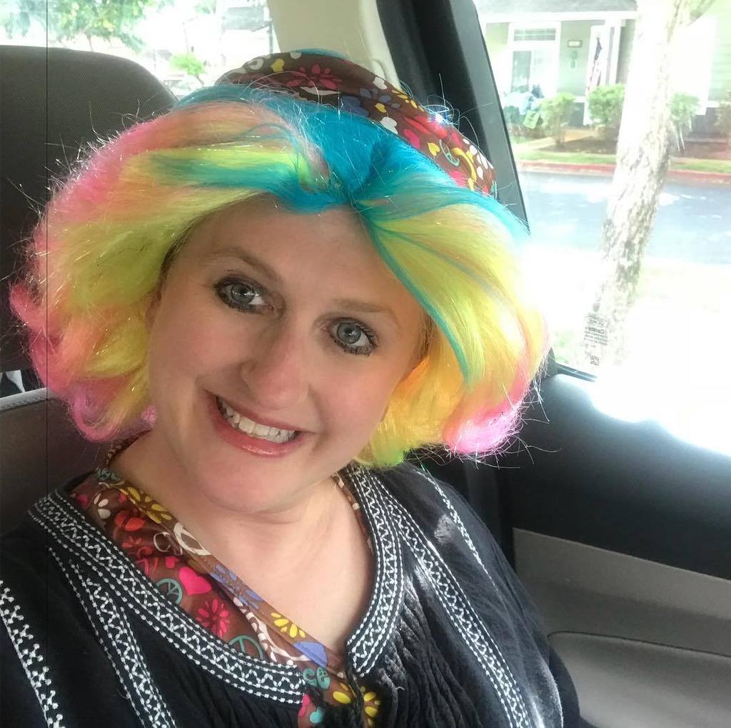 loveusveterans's tweet image. #ladyglittersparkles #savingtrolls and dancing! 😂💕🌈🎈🍹#armychaplain ift.tt/2yZeIQP