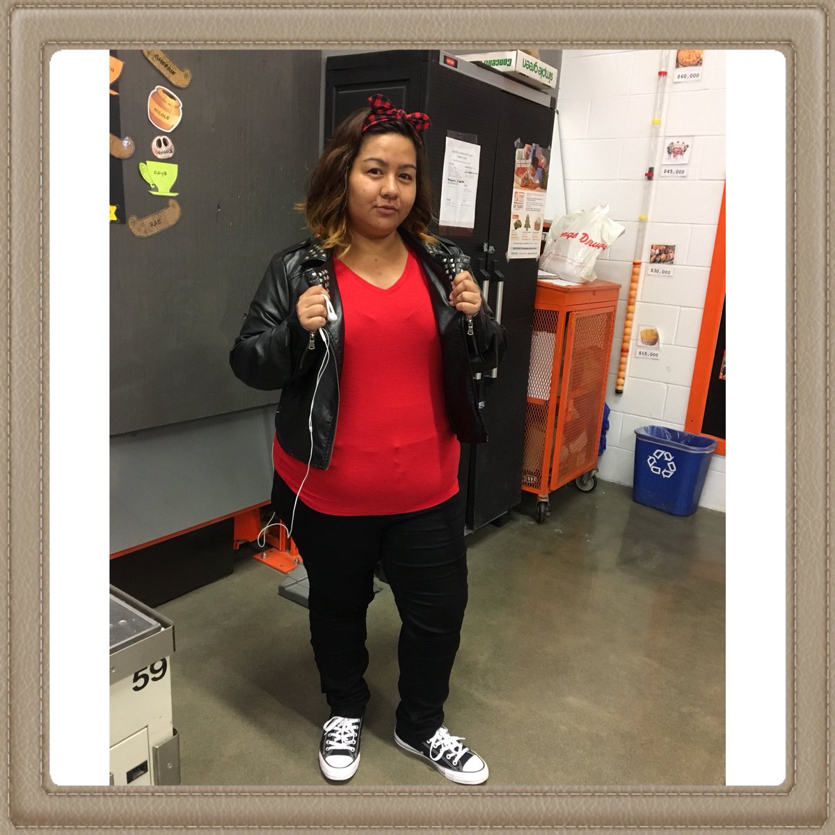 desilvajade12's tweet photo. CAM 2017 #1702 Cashier Nicole sporting her 50’s look @RoxaneBadua @KeoniQ @FJoanou @PacSouth https://t.co/vzEyyxDuLc