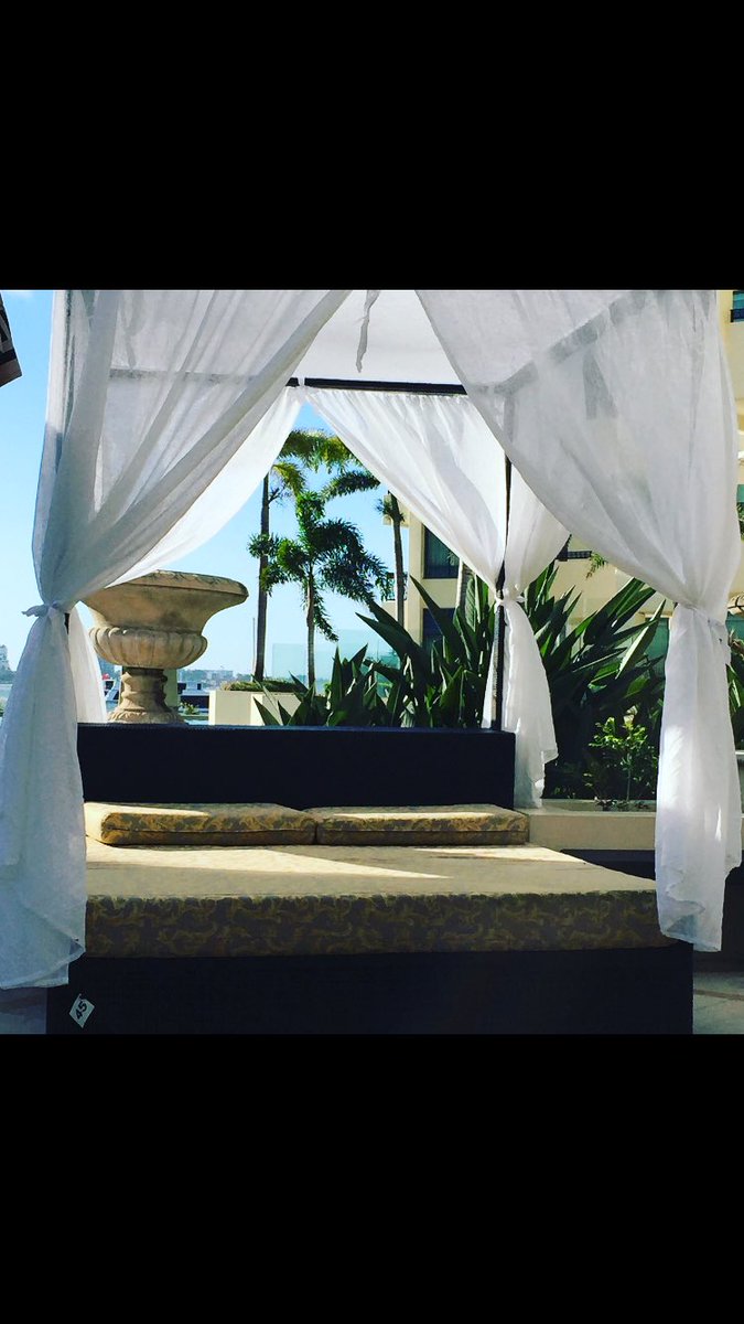 BBMConcierge's tweet photo. #VIP #luxury #bespoke #experiences #cabanalife https://t.co/EnyUaS38KM