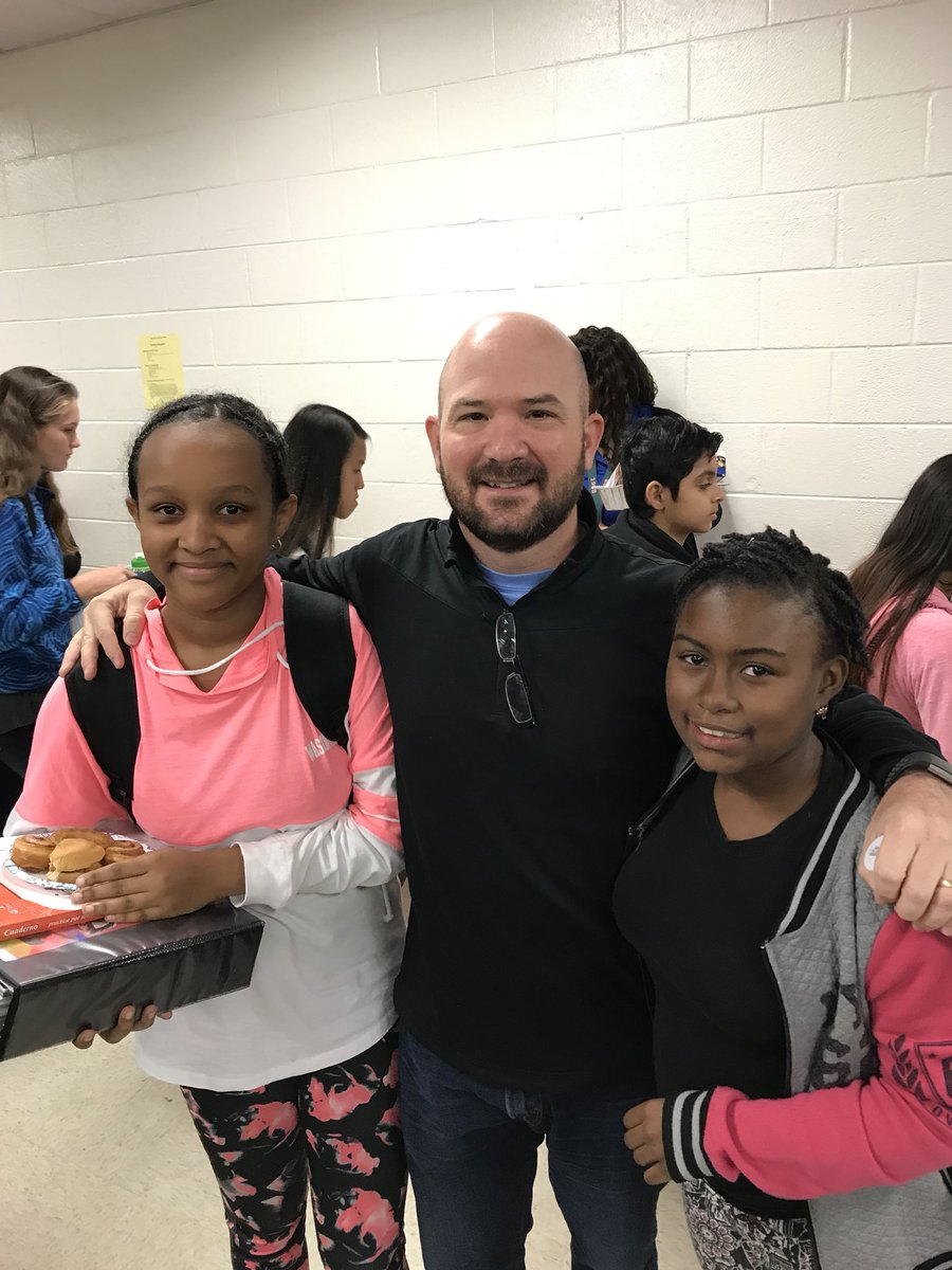 It was a pleasure seeing our #FHESfoxes alumni being named Students of the Quarter at Sandburg MS. Remember, once a fox, always a fox!