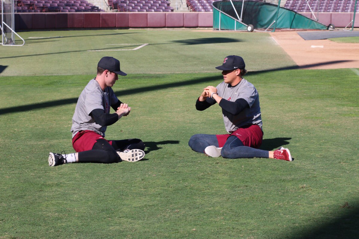 SCU_Baseball's tweet photo. Presenting the Santa Clara synchronized stretching duet. #StretchTogether #StampedeTogether https://t.co/X3mpouQ9Ay