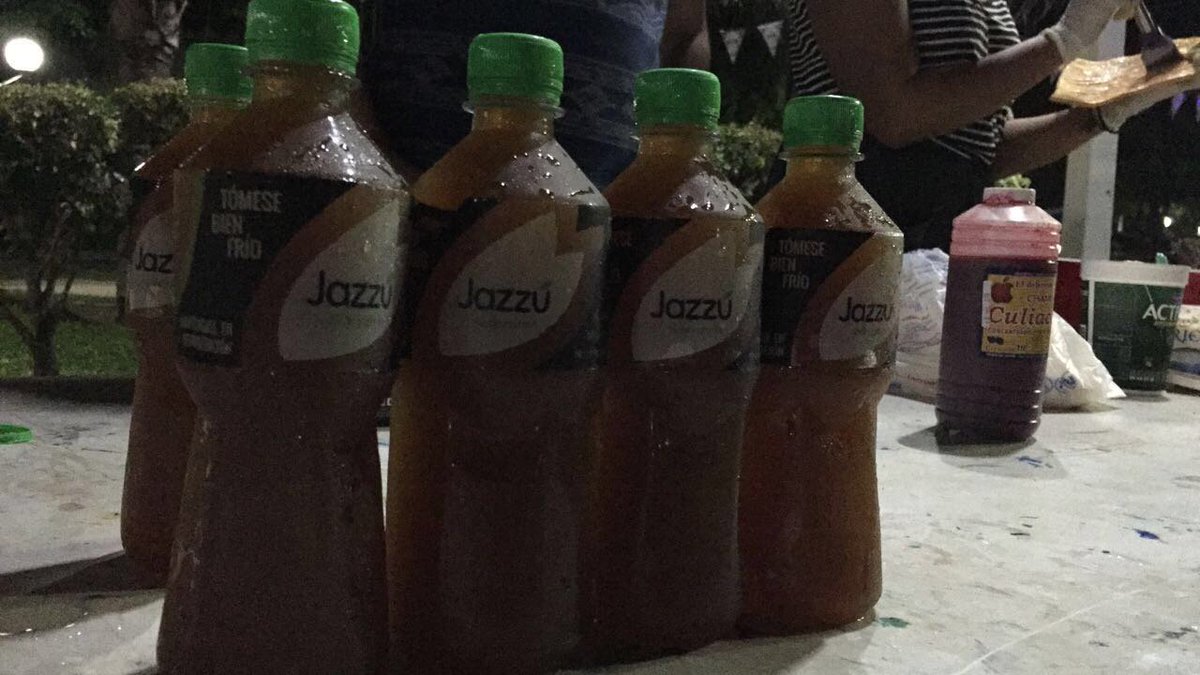 SAIBNSIN's tweet photo. Gracias a nuestro patrocinador Jazzú! Ya viniste por tu chimichanga? 😋 https://t.co/BdNkQpJIJO