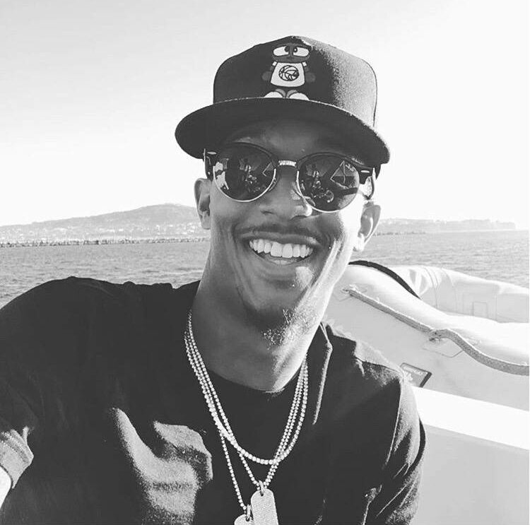 Happy birthday ,big brother Lou Williams    I\m pound of you     