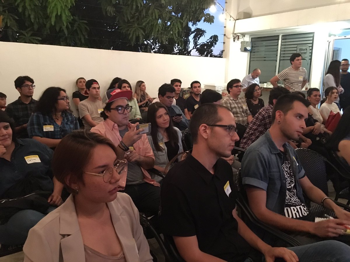 BPRCuliacan's tweet photo. #Behance #BehanceCLN #behancereviews https://t.co/M2qmj06g6h