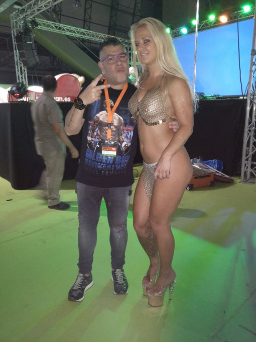 Salon Erotico Almeria https://t.co/5jTT6O8KrK