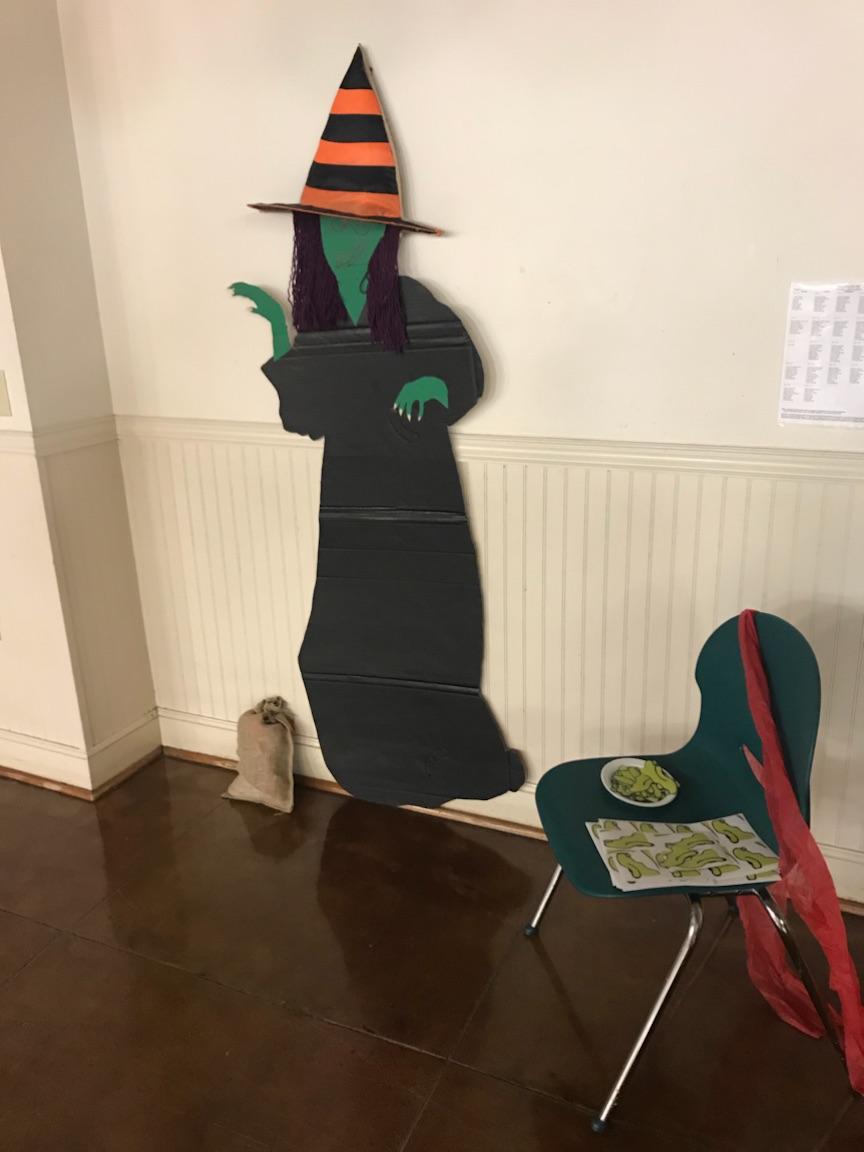 Pin the nose on a witch. #HalloweendanceGH