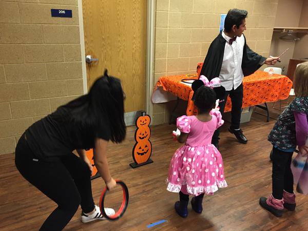 ParkCenterSAC's tweet photo. 👻🎃40+ of PC’s finest volunteering in a great place and way.Thanks to @BrklynCenterMN and SAC. We had fun! #piratepride #wearepirates #SAC https://t.co/c70iKEoCmH