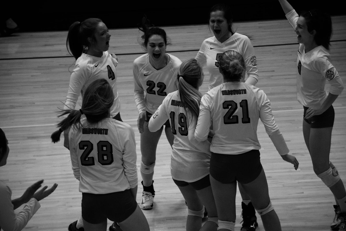 come watch wadz vb tmr at 2:30 @ strongsville hs!!  #DistrictFinals