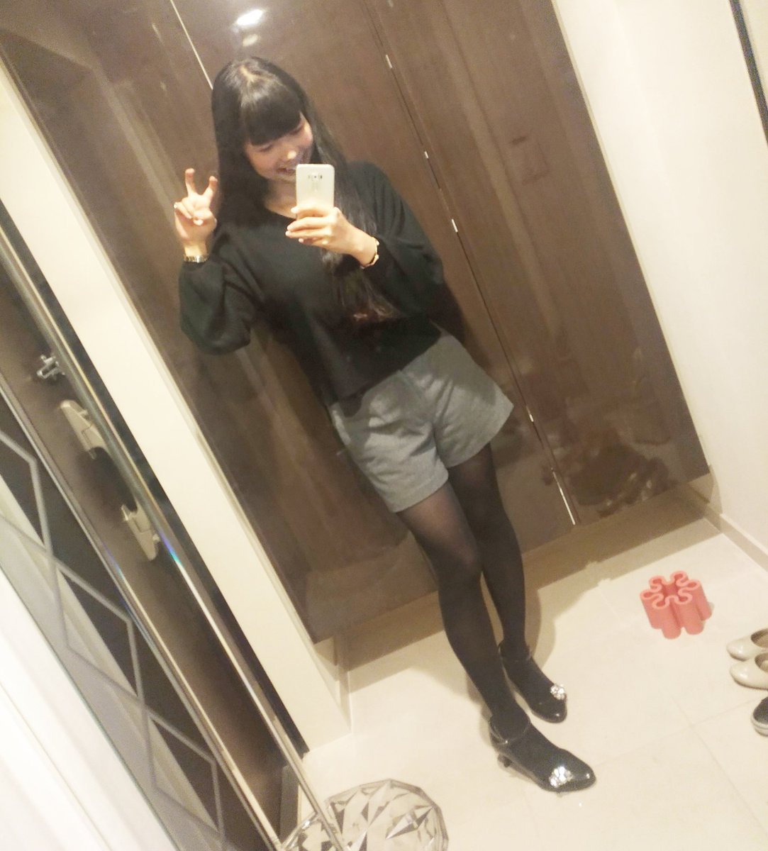 ゅーこりん 6 27juzaでな す ソロ Pa Twitter こんにちゅこ 土曜日休みだぜお出かけるぜ イワオミラー まるゆ Fashion Coordinate Ootd 自撮り 黒タイツ ショーパン