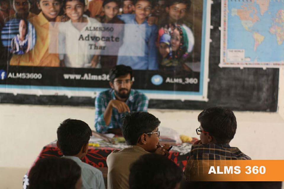 Alms_360's tweet photo. Alms360 Advocate Thar
4th Educational session.
Chelhar 23 Oct 2017. 
Speakers Jeetender Chhangani,Dheeraj Kumar &amp; Maharukh
#Thar #education https://t.co/BBIFPVDtxc