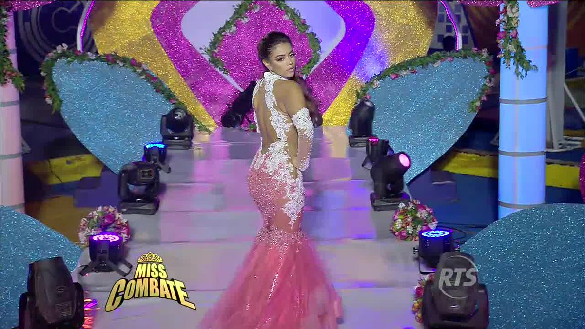 RTS_CombateEc's tweet photo. ยกComienza el desfile de trajes de noche! #MissCombate2017 https://t.co/cArzWHExWD https://t.co/CuT1xVsdTy
