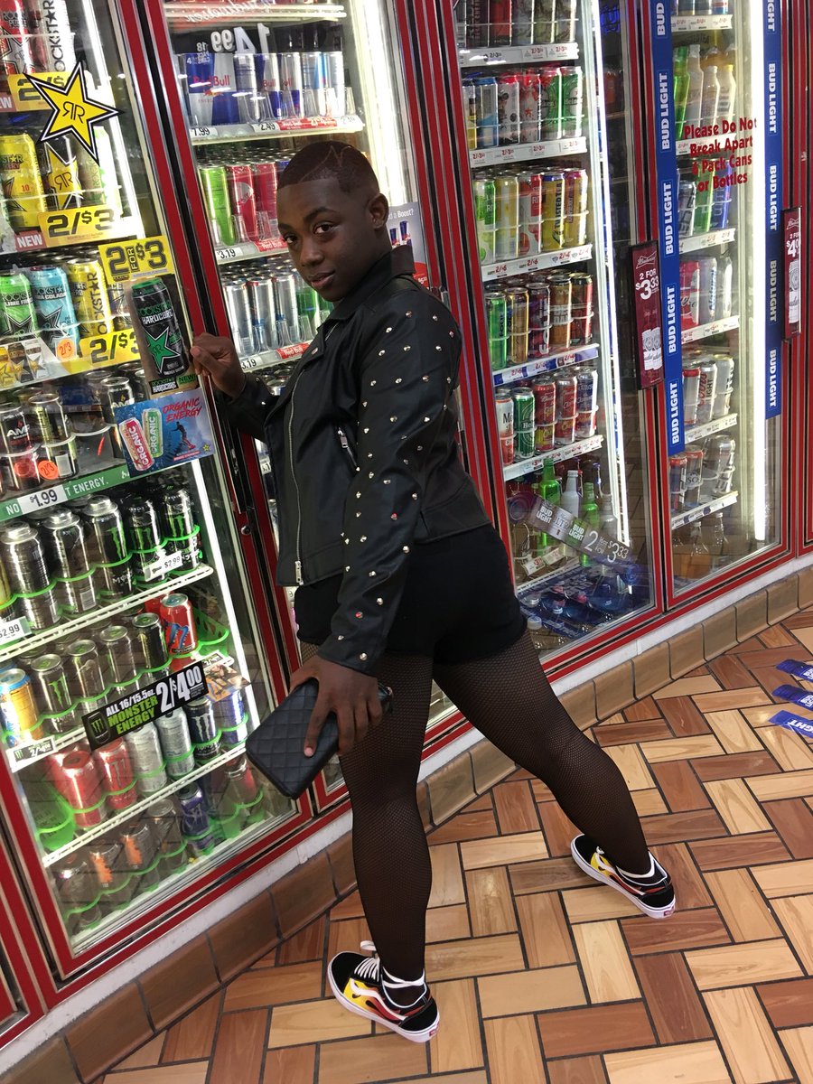 kngdrea's tweet photo. I feel like John CenaππΎββοΈ , All my Diamonds Aquafina β¨π·
#ScMaskOffπ¦ https://t.co/fbzyDtjqJM