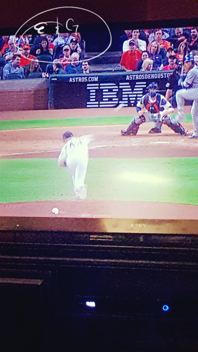 TheOnlyCrystal's tweet photo. You guys look like you're have tons of FUN!! @ElenaCardone @GrantCardone ⚾️⚾️⚾️ https://t.co/LiYoLNSGwa