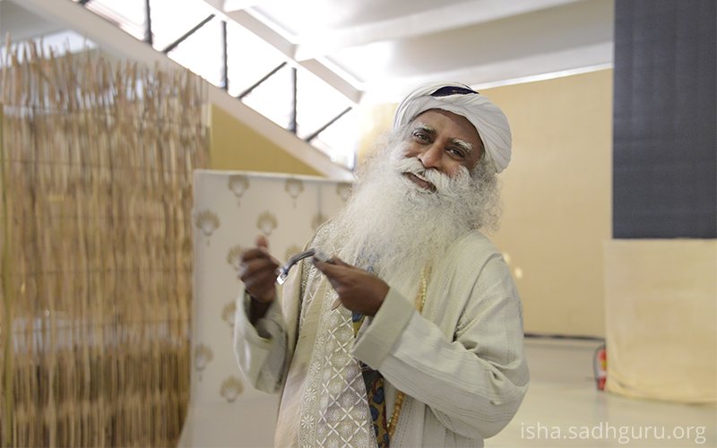 SadhguruJV's tweet photo. Time is not money. Time is life. #SadhguruQuotes https://t.co/YRhJy3XMyP