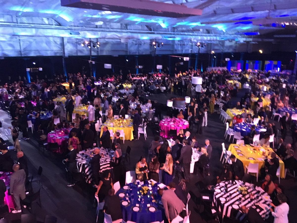 DCDPR's tweet photo. The look from above. #Rwlcplatinumexperience #Tennistiesafterfive https://t.co/DqD2kU7bb7