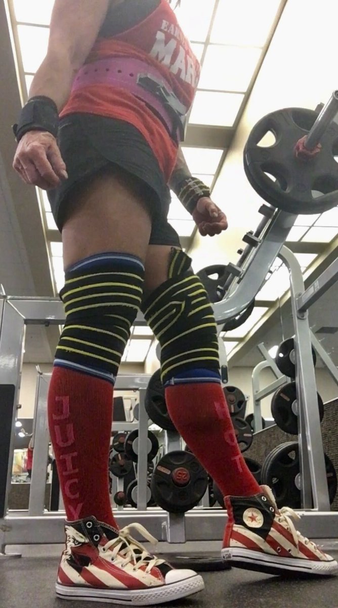cnesbitt31's tweet photo. @TheSoxBox  bacon Sox 🥓 #soxbox #Bacon #hotandjuicy #squats #redfriday https://t.co/9LwrugHfOD