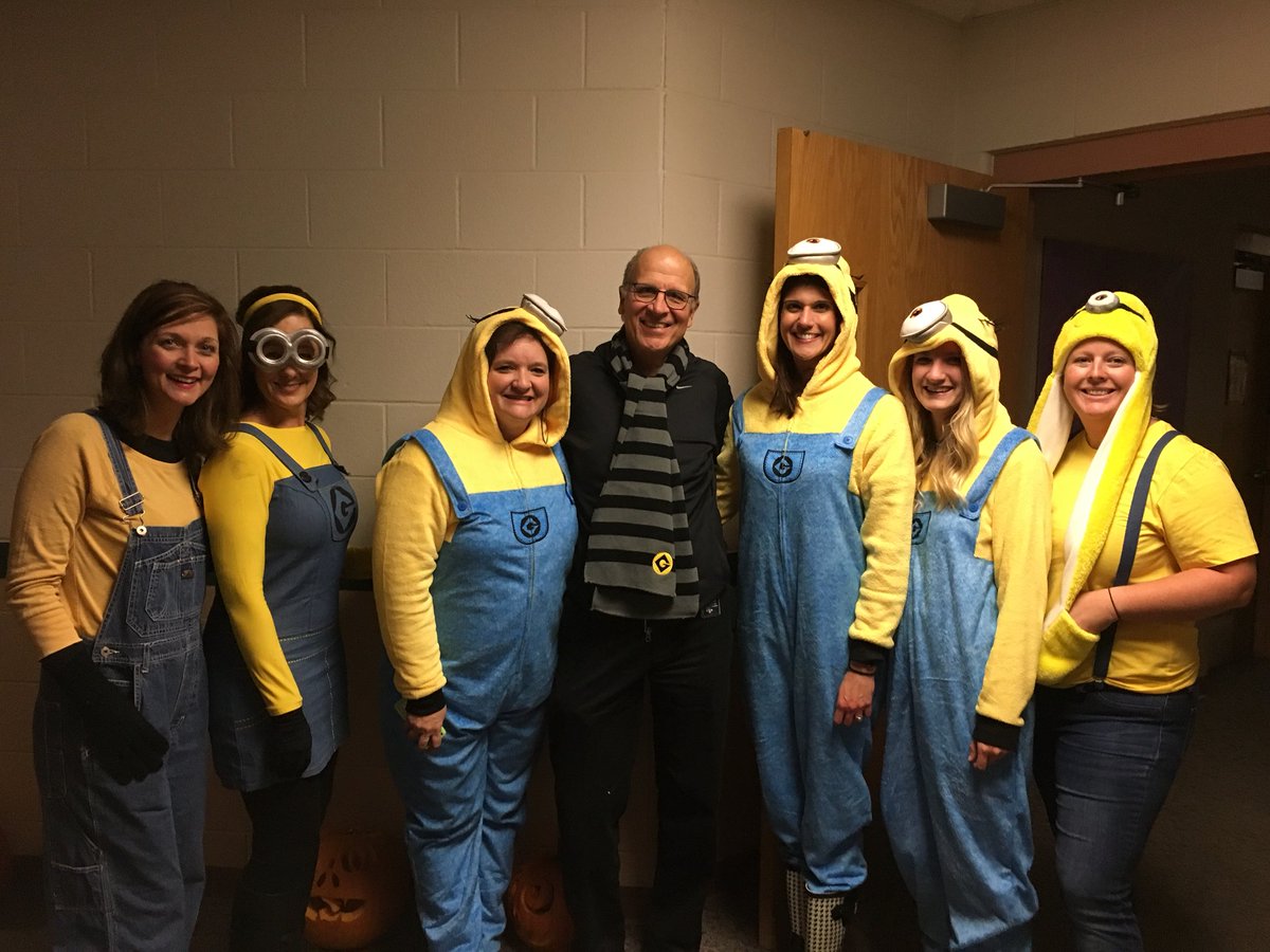 GrimmPepper's tweet image. Stonegate’s BooFest is always a hit! @SGStingrays @MelllCole @BrendaSehorn @RenfroAshlie @TanaMorrison1 @gulliford