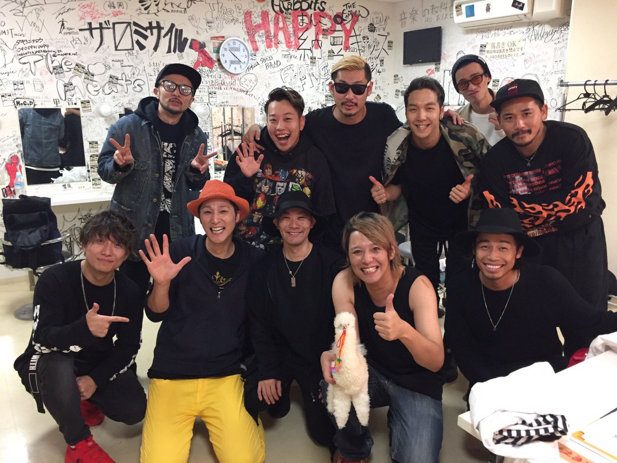 sing_ryo_ya's tweet photo. HIGH FIVE vol.2
福岡、熊本とお越し頂いた皆さんありがとうございました😊✨
最高の2日間でした🙌🏻🎶
お呼び頂いた四季彼方のお2人、本当にありがとうございました☺️
また皆さんライブ会場で会いましょう！
#四季彼方 さん #naturalradiostation さん #royalcomfort さん #H!dE さん #create凹 https://t.co/CNpi1agdsu