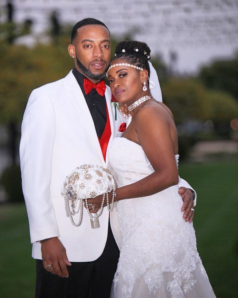 aByrdseyephoto's tweet photo. Congratulations Mrs. & Mrs. Jones! #2jones1wedding2017 #abyrdseyephotoweddings #beautifulcouple #justmarried #itsalmostmidnight #insidejoke… https://t.co/7SVfa6dMZk