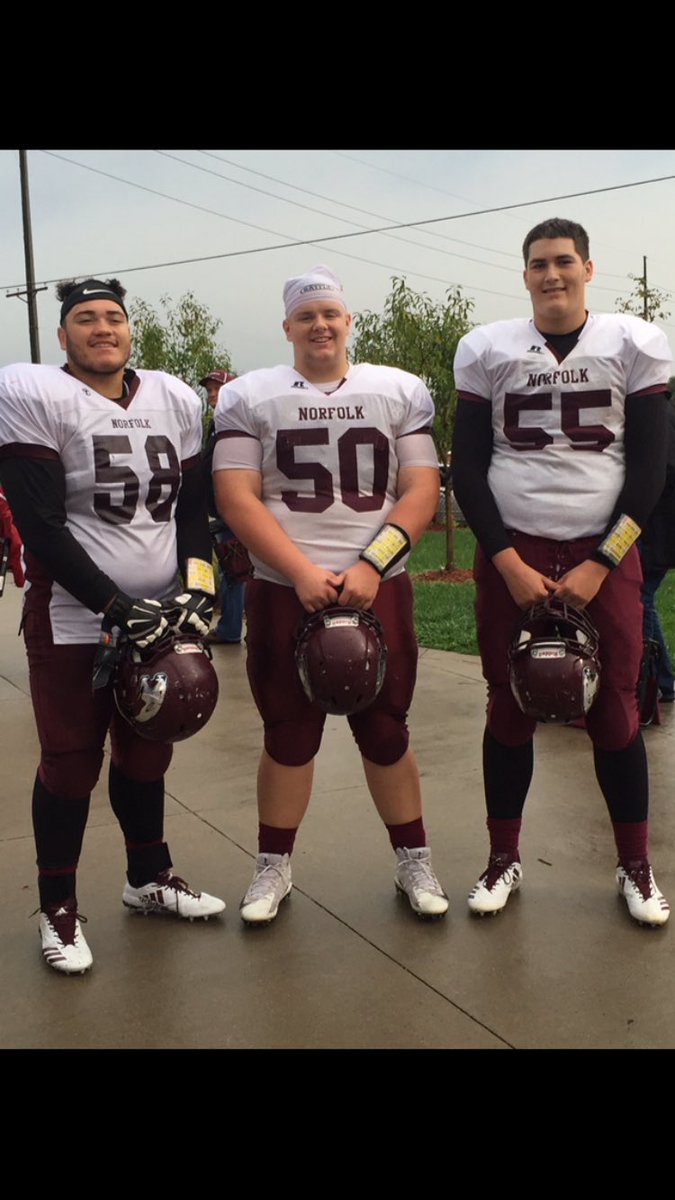 13bamohr's tweet photo. Thanks for a great season y’all. Wouldnt have gotten through the season without you guys❤️🏈 https://t.co/U3Y8uZL11P