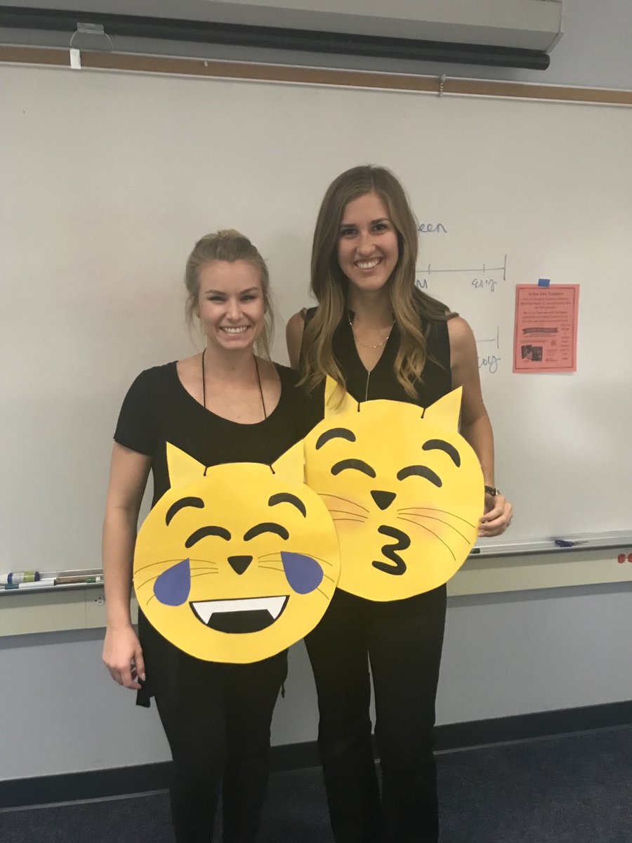 mrsorender's tweet photo. We had a great day celebrating Halloween: candle jar decorating, photo booths, STEM homes, “who am I?”, emoji’s and candy! 😹😽🍁🕷 https://t.co/xglvbmfOCc