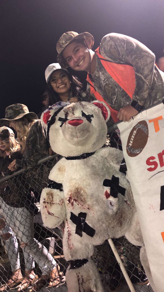 achs_theship's tweet image. We went on a bear hunt tonight!!🐻🚫