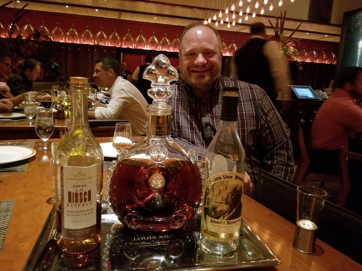 This is the way to "craft" your flight! Thanks for tasting! <a href="/tomcolicchio/">Tom Colicchio</a> <a href="/MGMGrand/">MGM Grand Hotel</a>  #louis13 #pappy15 #a.h.hirsch #omgm