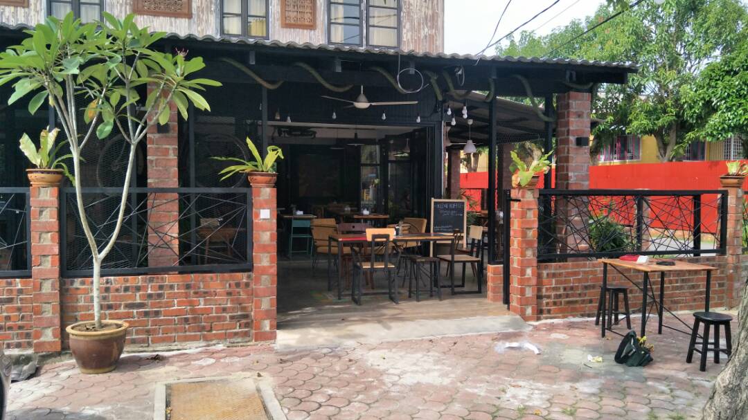 RareheartG's tweet photo. Harga bilik bermula dari RM60 di Rareheart Guesthouse! Enjoy our simple and classic deco at our guesthouse! Contact 0196699888 / 0146079472 https://t.co/RUHhflGR2H