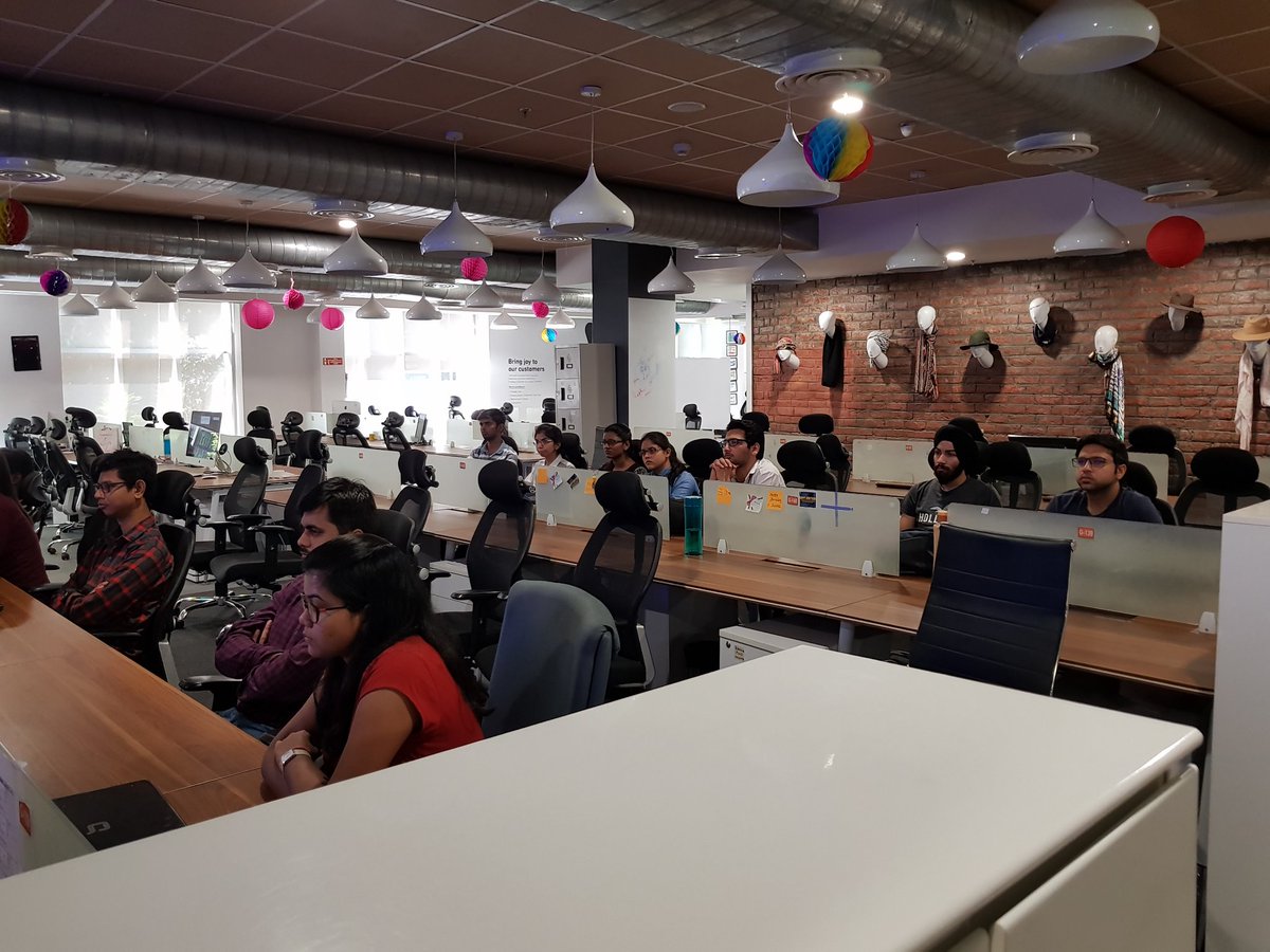 Manvendra_SK's tweet photo. @nsgurgaon event at @JabongIndia #Upendra talking Node. Js at Jabong. #perfect #start https://t.co/NUXECEcI3q