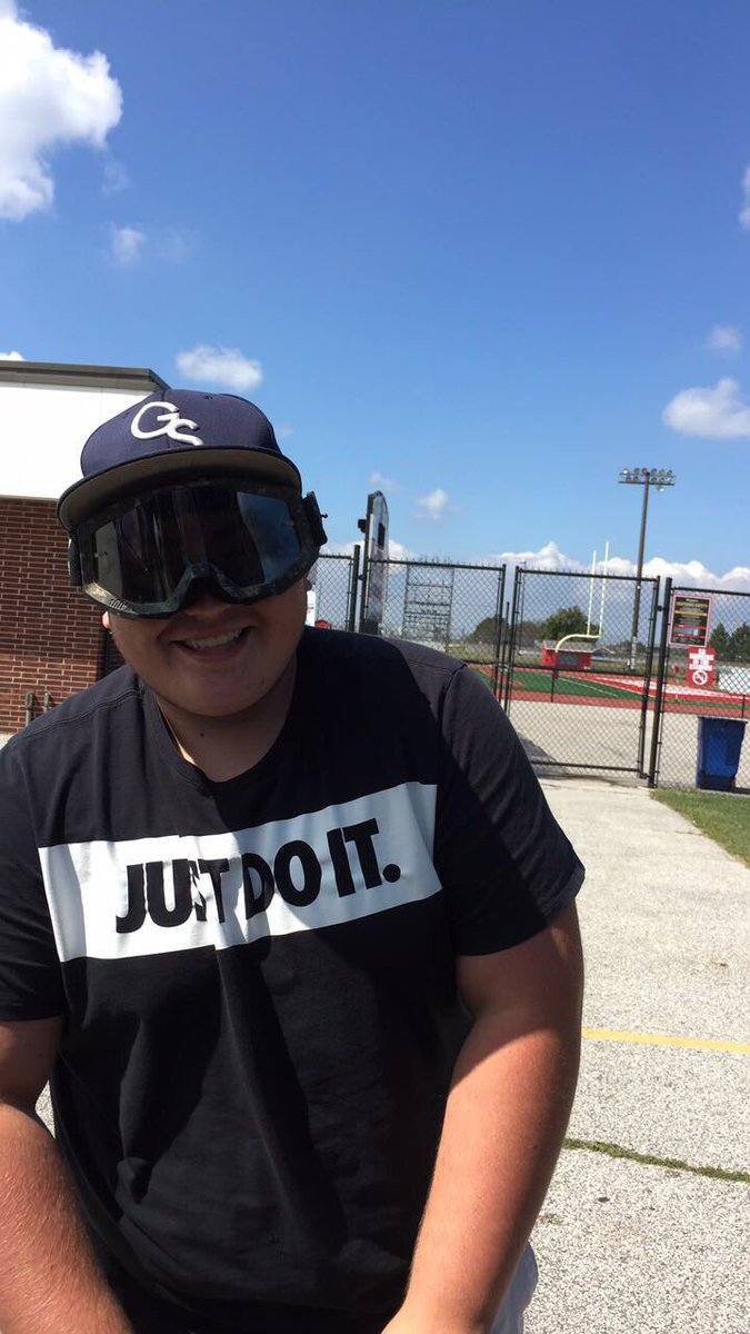 Happy 18th to my buddy B. Owens! Take her easy and don’t party too hard😂 @blakeowens1028