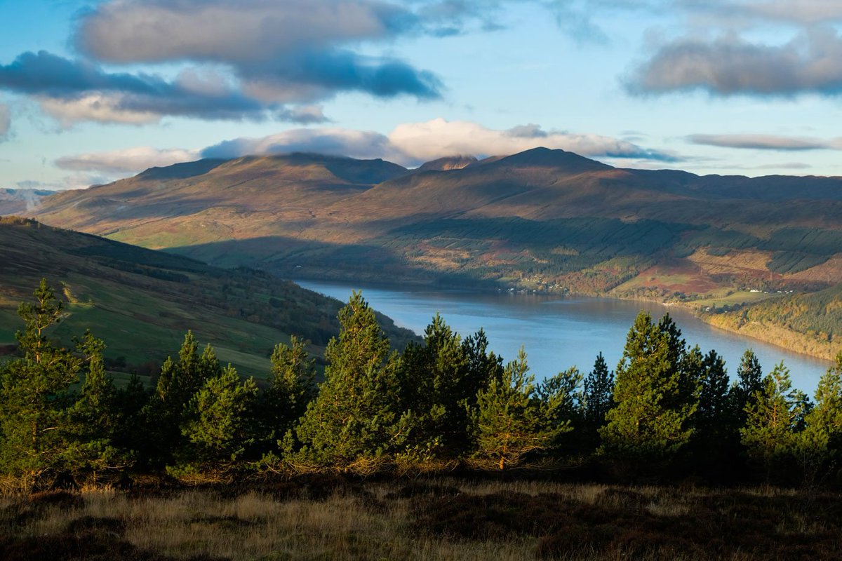 walkhighlands's tweet photo. Views from Kenmore Hill above Loch Tay yesterday - what a reward for a modest ascent. https://t.co/I7QtPdm3iN https://t.co/iqgTVgpJqY