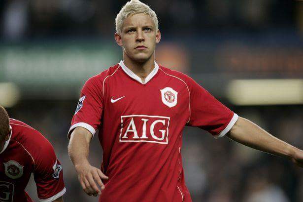   Happy 37th Birthday   to former    player Alan Smith 