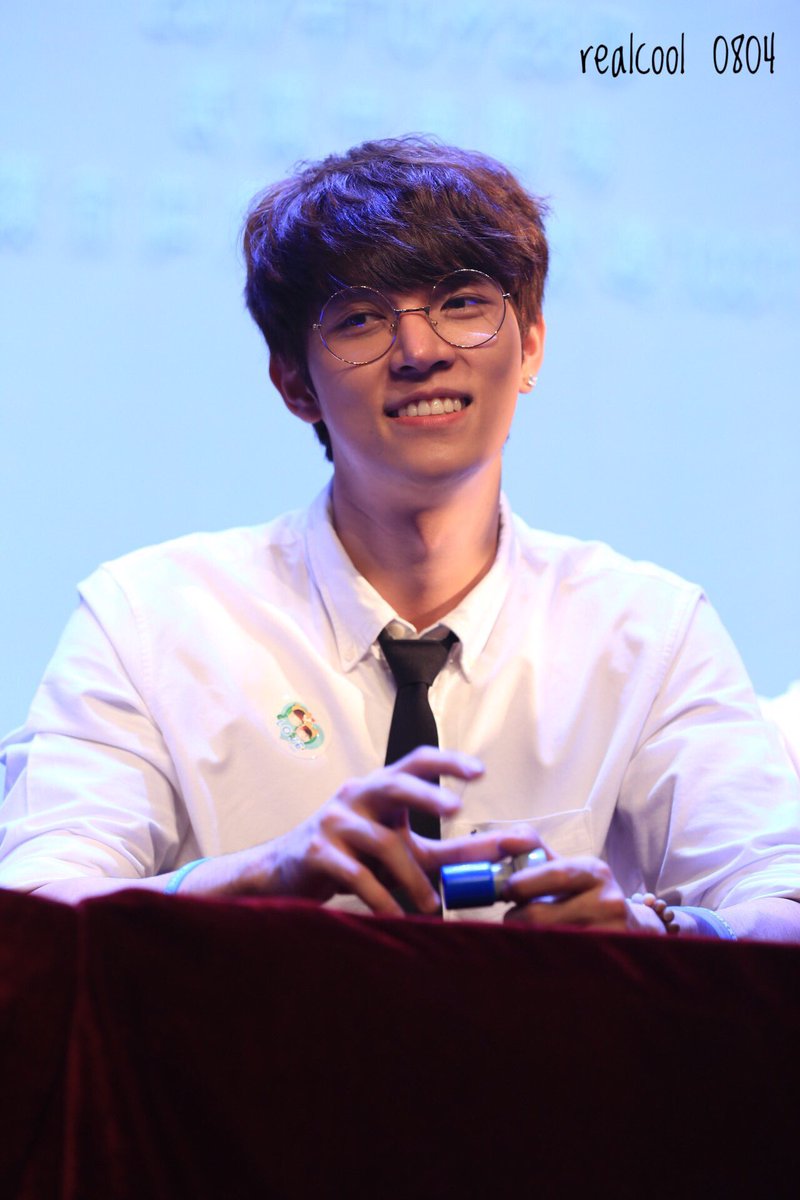 real_cool0804's tweet photo. 171028💫
handsome oppa🌟@gxxod4
 #ก็อตอิทธิพัทธ์ 
#gxxod 
#GxxodItthipat
#teamgxxod https://t.co/LGW6xQ7Ws2