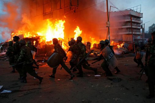 StandardKenya's tweet photo. Kawangware residents cry out to Raila, Uhuru
https://t.co/DtAO27Q17H https://t.co/QwrRKE6E1f