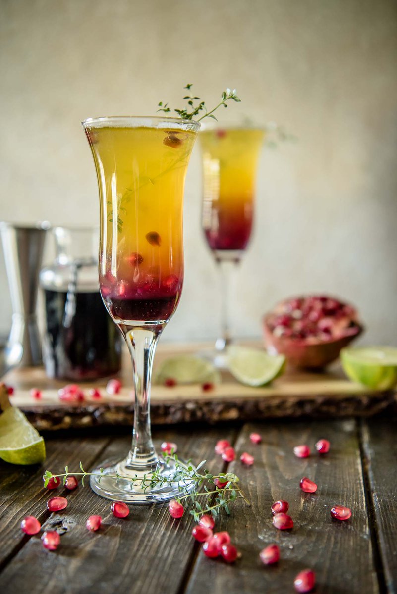 crumbykitchen's tweet image. Passion fruit, pineapple, pomegranate, oh my! Southern Autumn Sunrise Cocktail #AlizeInColor #ad @AlizeInColor bit.ly/2yQKYGa