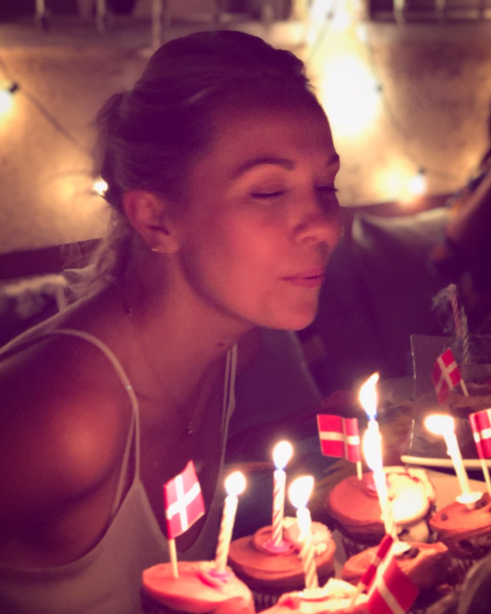 EmilieUllerup's tweet image. Thank you for all the #birthday love! It was full of love, friends and #cupcakes ❤️ #bringit #whyisthereonlyonebirthdayperyear