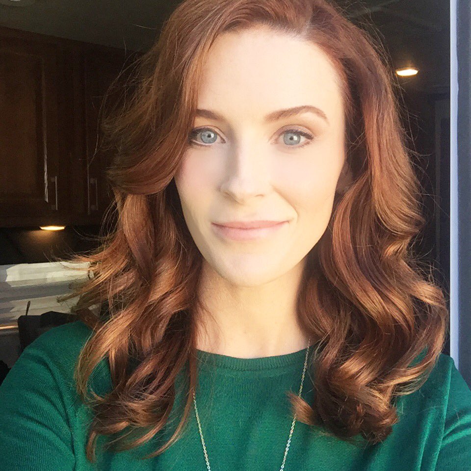 Modish spild væk hvor som helst Bridget Regan on Twitter: "Thank you @lorri_gc at #loft647 for this RED!  (PS when are we getting a redhead emoji?? 💁🏻💁🏾💁🏼💁🏿💁🏾)  https://t.co/r02A3McLCT" / Twitter