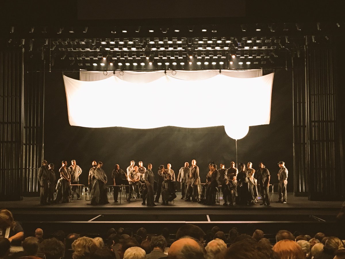 meghanlinnu's tweet photo. Magnifique! #eoLilies est vraiment une tour de force. Thank you @edmontonopera for staging such a fierce, daring, poignant show! #yegarts https://t.co/GgoWgCmV5f