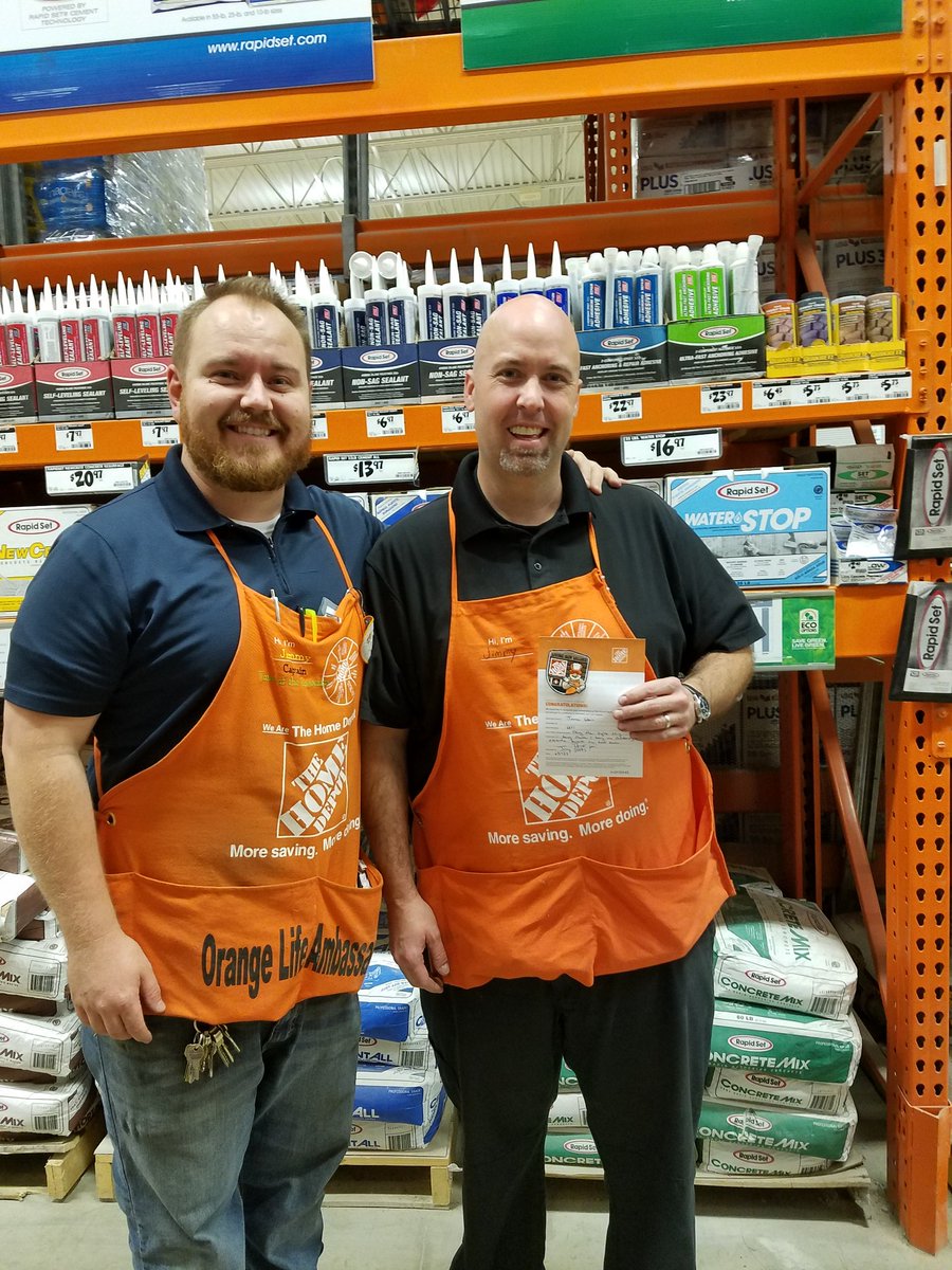 JimmyPottsHD's tweet photo. O.F.A. appreciation day! Thank you team for all of your hard work everyday!!!! #MWOct2017 @TheClanMcClain neon! @THDAllenPark @DokeyJason https://t.co/QOkTULMIuA