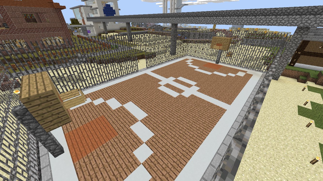 マインクラフト情報 写真集 バスケットコート作ってみた コートの縦 と横の比を本物のものとほぼ同じ 15 27 にし 床はジャングルの木のハーフブロックを使い ラインはコンクリートブロックを使ってみました ゴールのネット部分には目立たないクモ