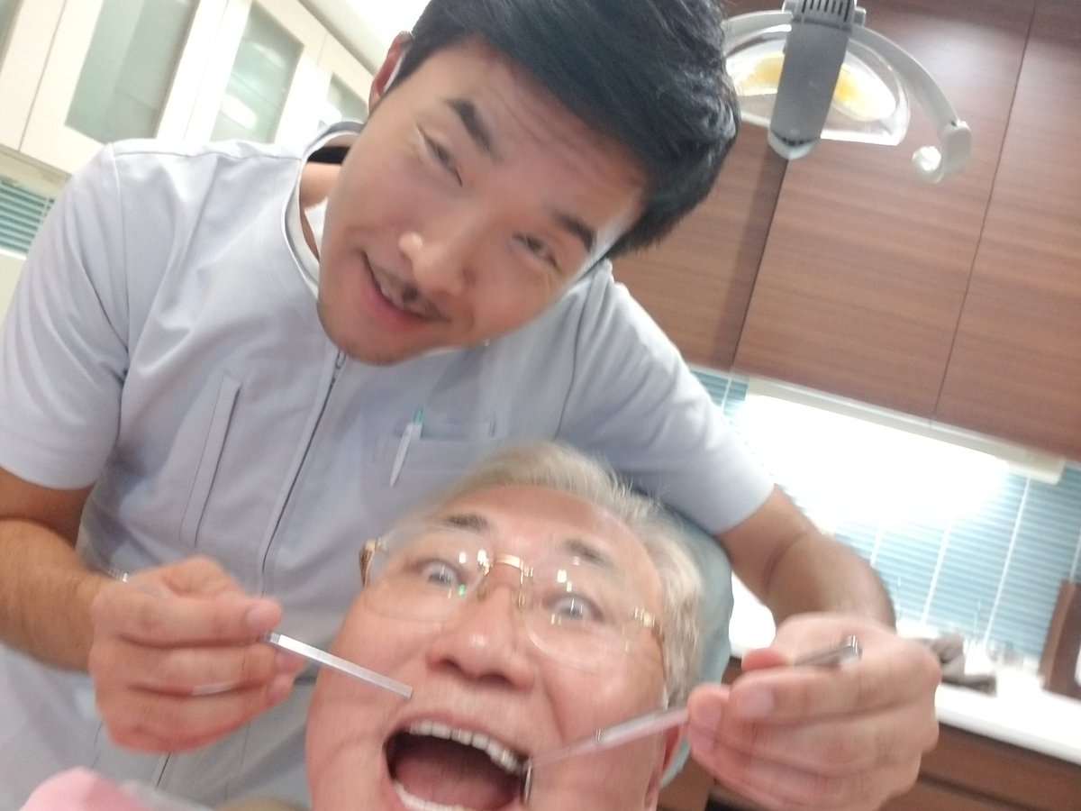 高須克弥 در توییتر イケメン歯科医に治療されてるかっちゃん 高須クリニックなう