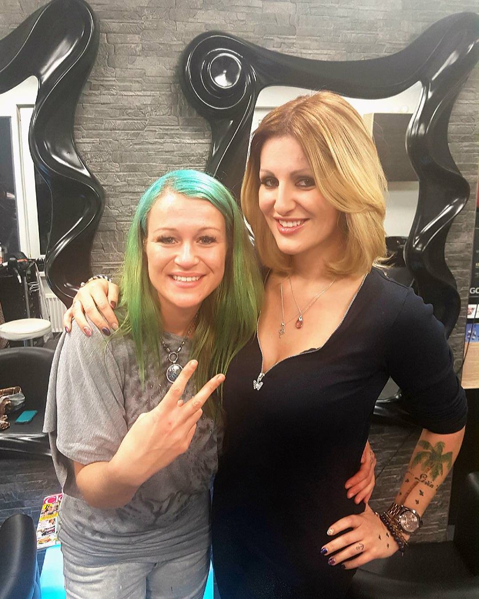 JenniferBredow's tweet photo. #NeueFrisur #Balayage #SalonSoulmate https://t.co/nq6icws1kp