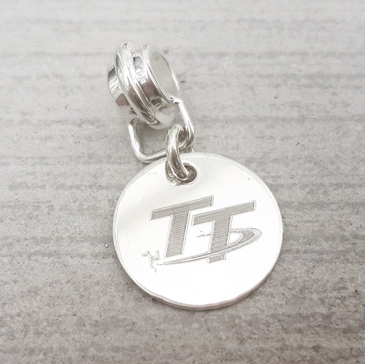 iomttjewellery's tweet photo. Looking for Christmas pressies?! Look no further! My range of #iomtt jewellery is perfect for all road racing fans! https://t.co/Gn2fhPtmhF https://t.co/iBKiFJEekU